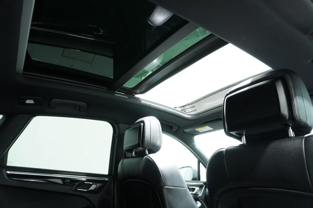 Used Porsche Macan 2015 for sale - 76820264: Photo 20