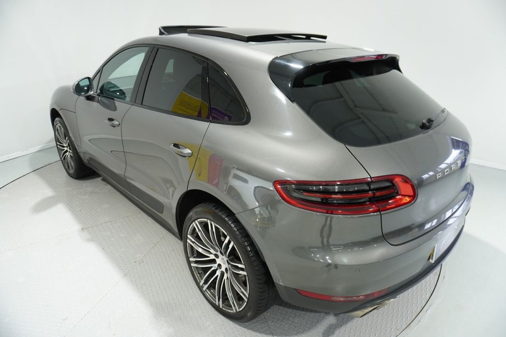 Used Porsche Macan 2015 for sale - 76820264: Photo 44