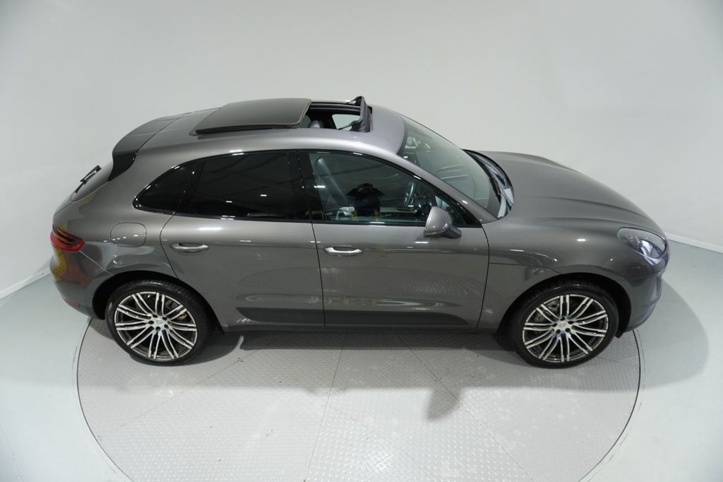 Used Porsche Macan 2015 for sale - 76820264: Photo 5