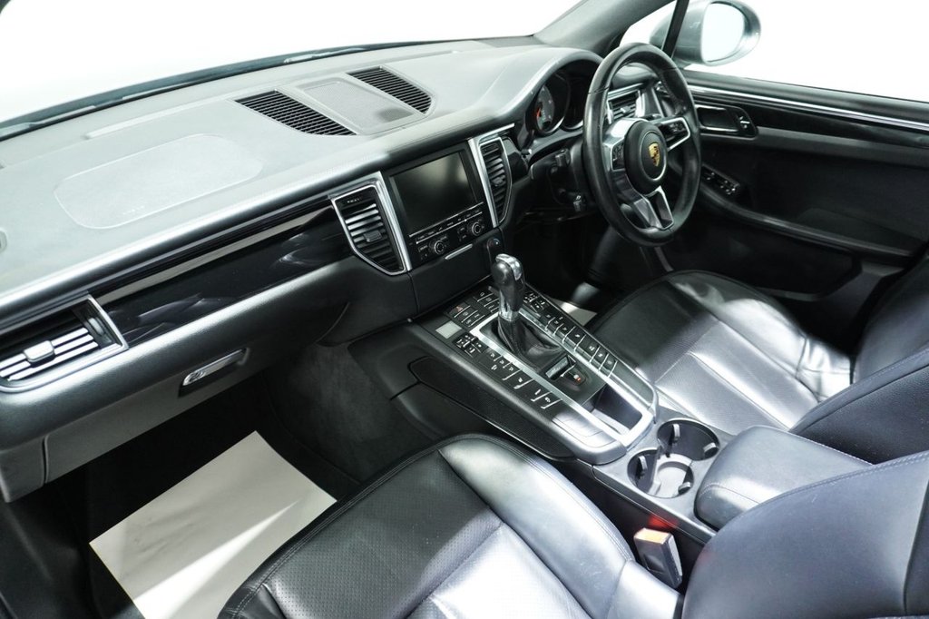 Used Porsche Macan 2015 for sale - 76820264: Photo 50