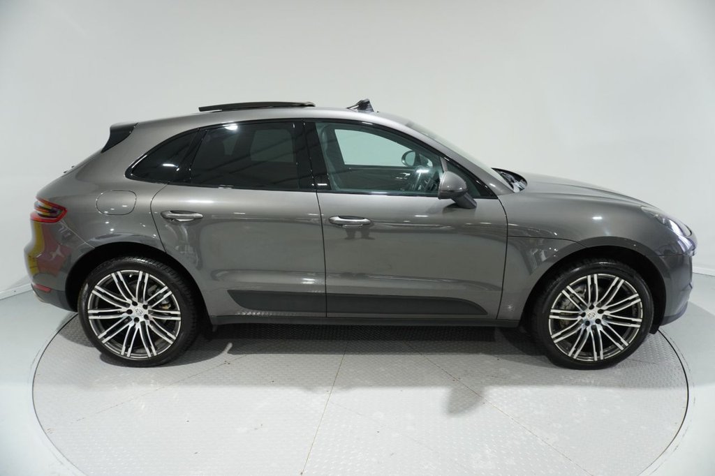 Used Porsche Macan 2015 for sale - 76820264: Photo 6