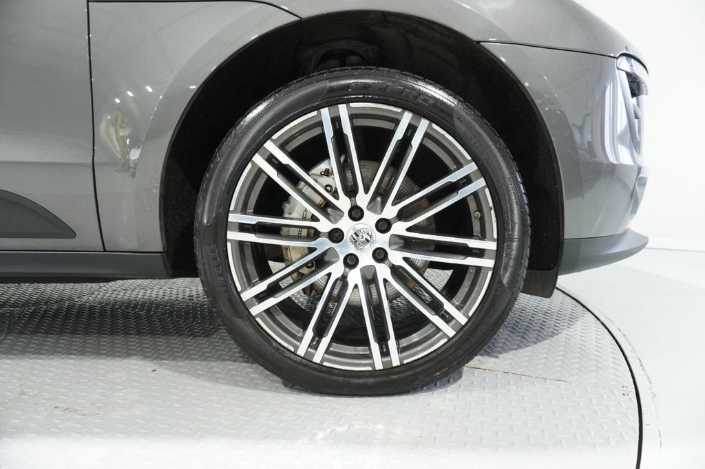 Used Porsche Macan 2015 for sale - 76820264: Photo 7