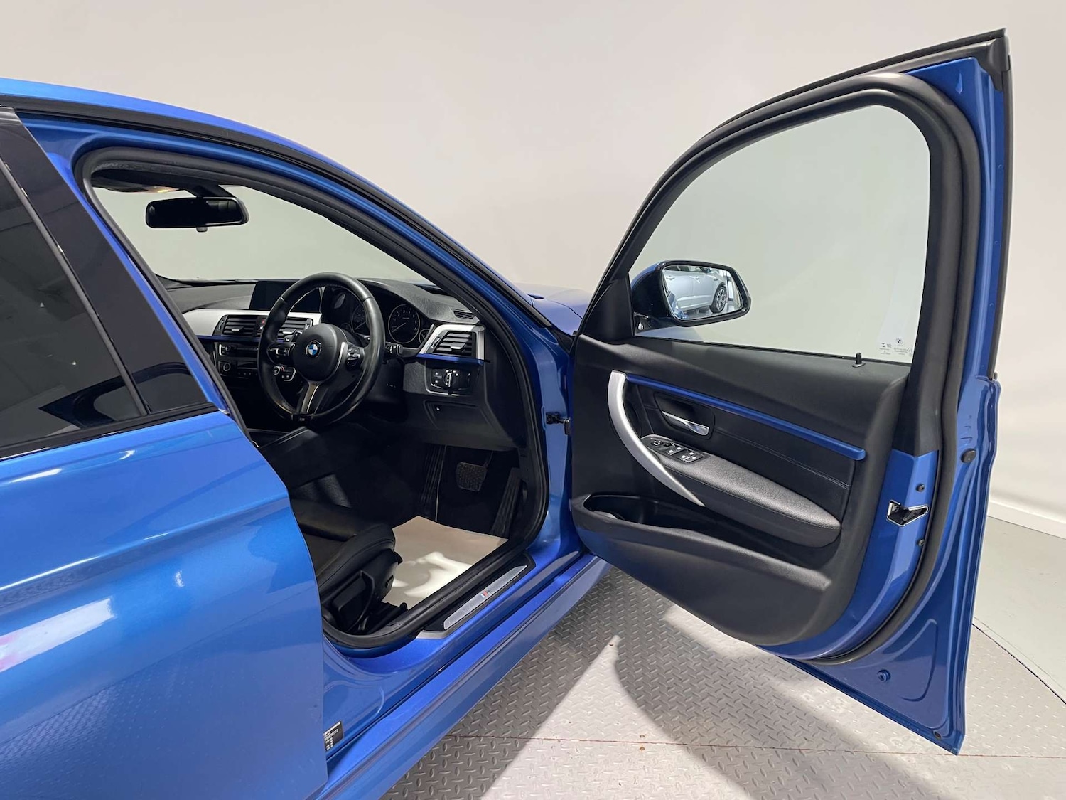 Used BMW 3 Series 2017 for sale - 78144614: Photo 25