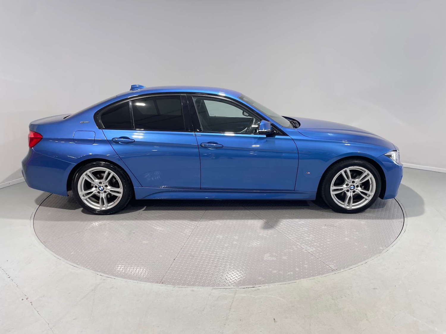 Used BMW 3 Series 2017 for sale - 78144614: Photo 4