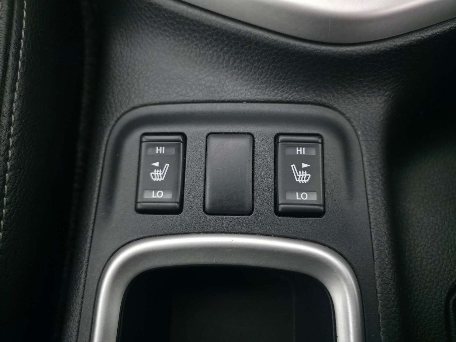 Used Nissan Navara 2019 for sale - 77061644: Photo 32