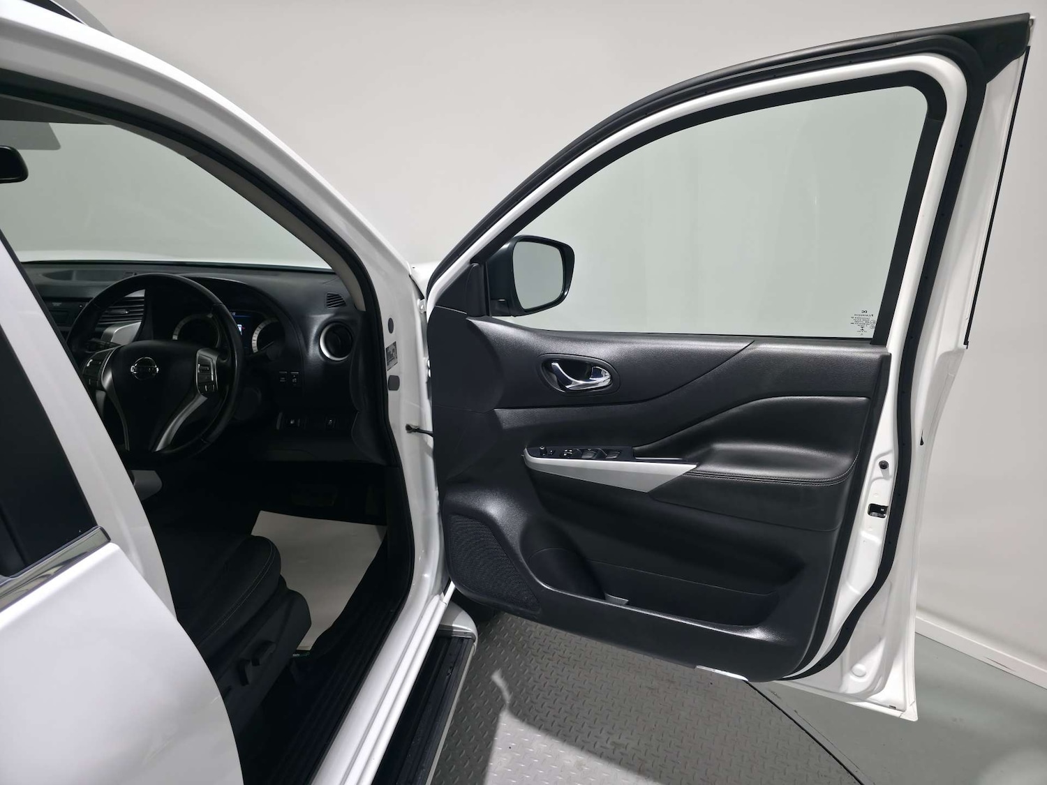 Used Nissan Navara 2019 for sale - 77061644: Photo 67