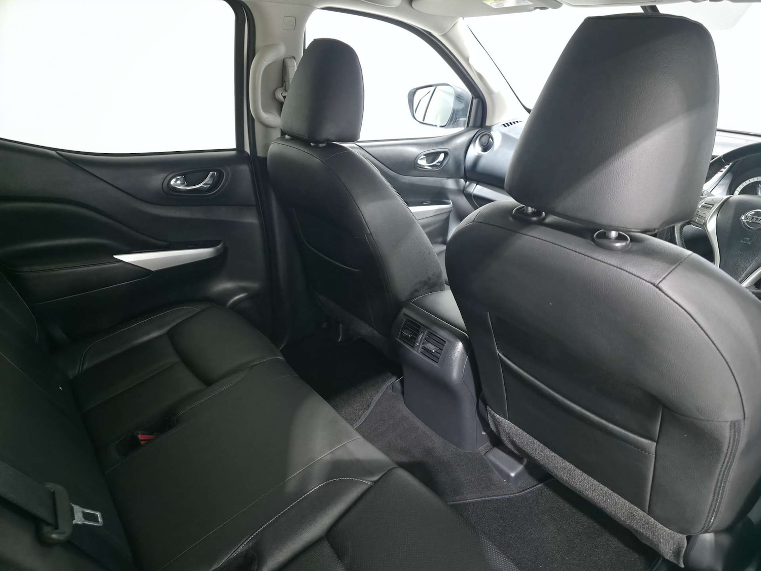 Used Nissan Navara 2019 for sale - 77061644: Photo 74