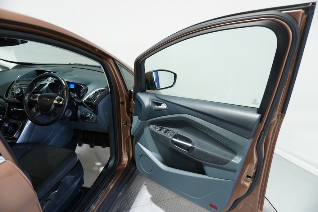 Used Ford C-Max 2013 for sale - 76820570: Photo 28