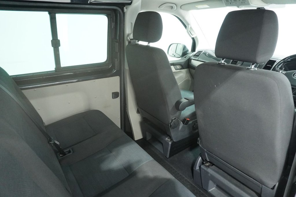 Used Volkswagen Transporter 2018 for sale - 76820254: Photo 18