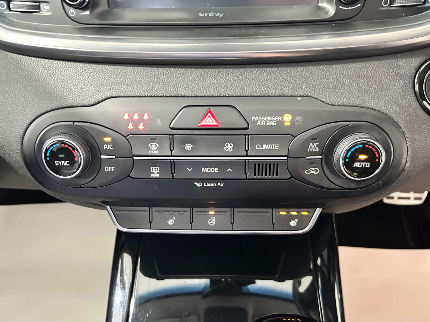 Used Kia Sorento 2017 for sale - 77200699: Photo 86