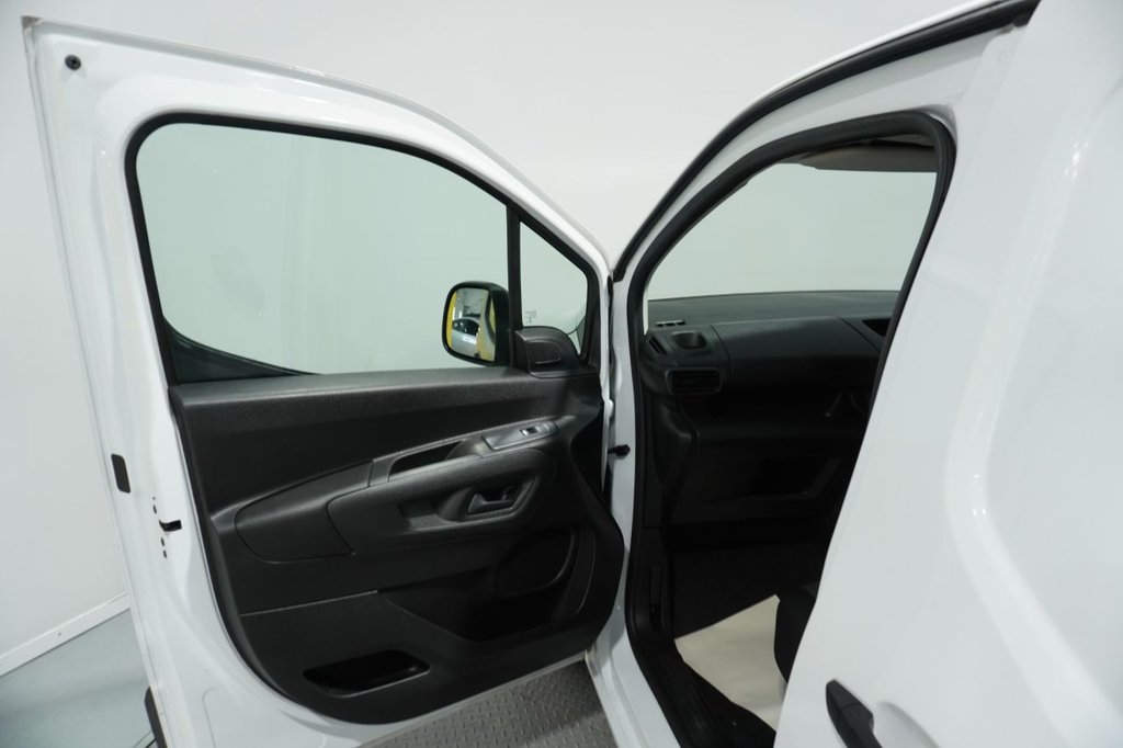 Used Vauxhall Combo 2022 for sale - 76820433: Photo 24