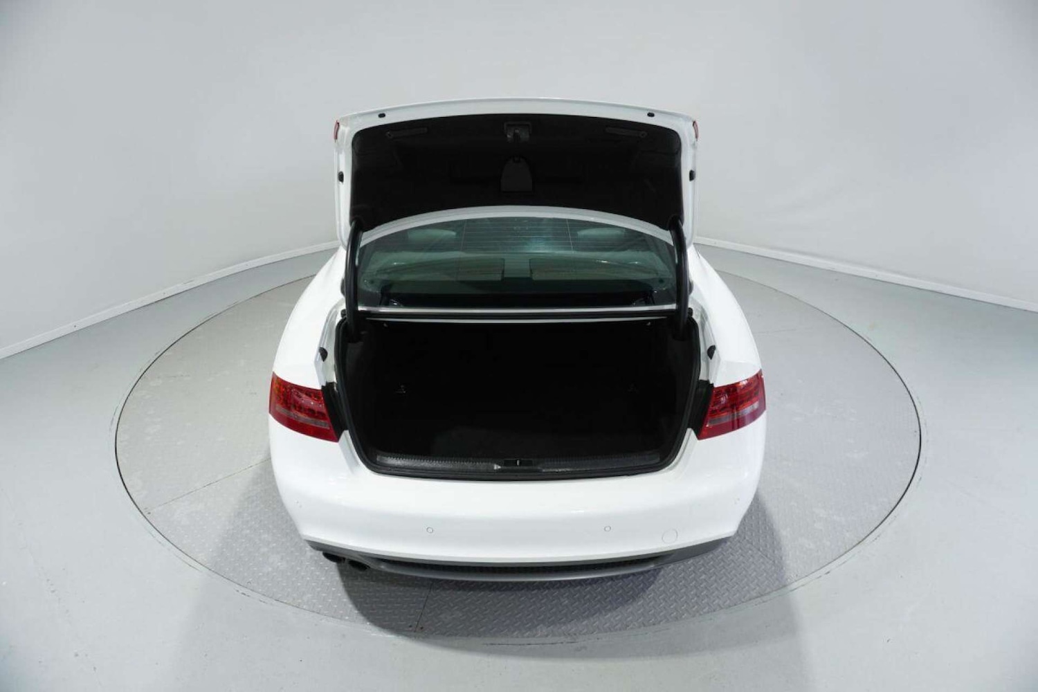 Used Audi A5 2010 for sale - 77061641: Photo 24