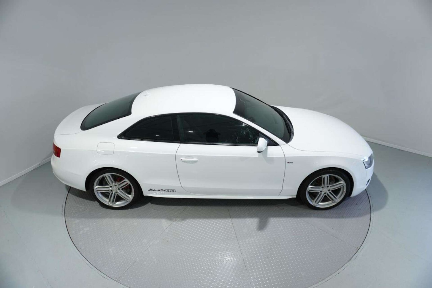 Used Audi A5 2010 for sale - 77061641: Photo 5