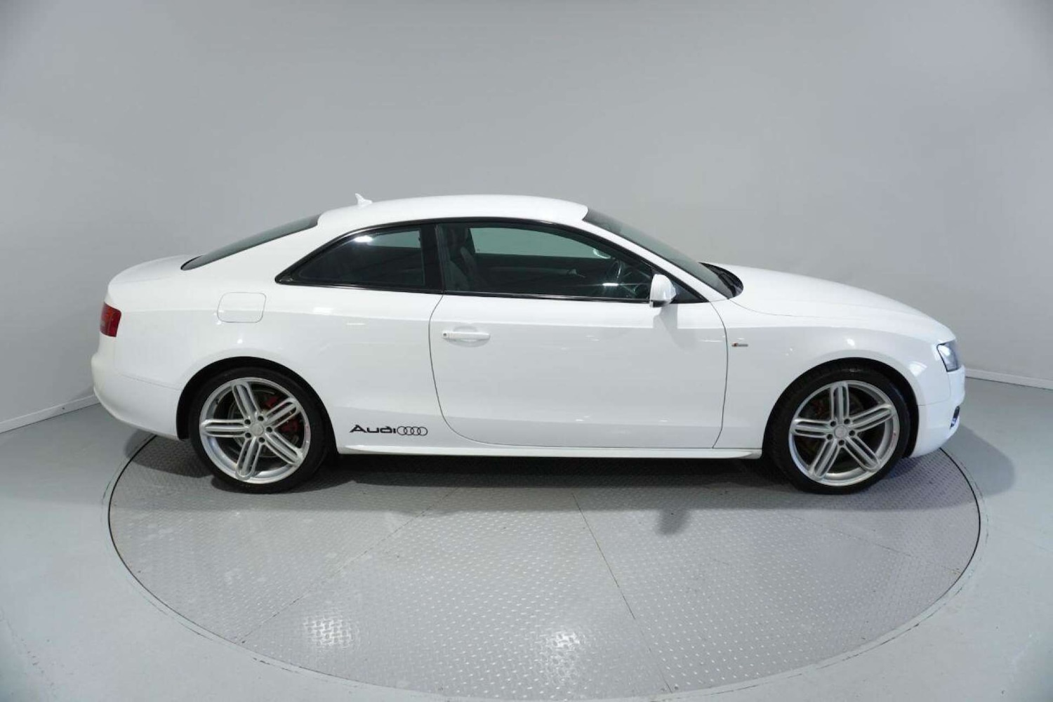 Used Audi A5 2010 for sale - 77061641: Photo 7
