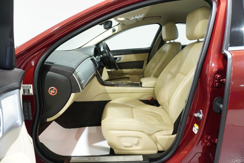 Used Jaguar XF 2012 for sale - 76820675: Photo 38