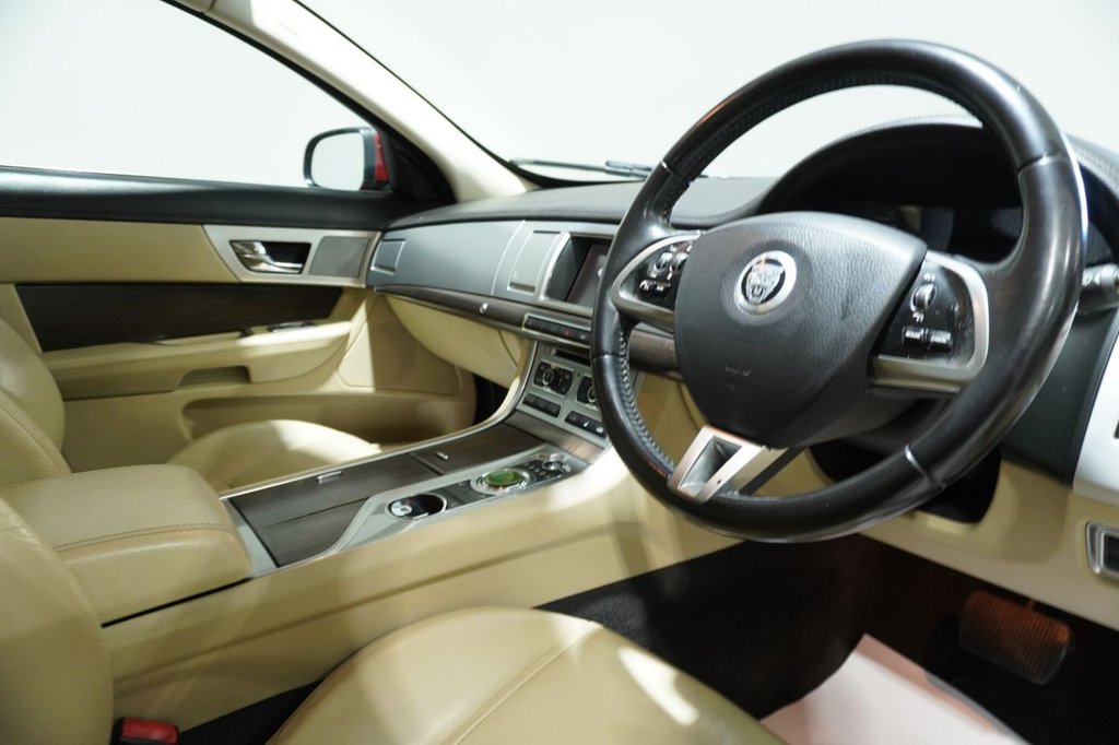 Used Jaguar XF 2012 for sale - 76820675: Photo 8