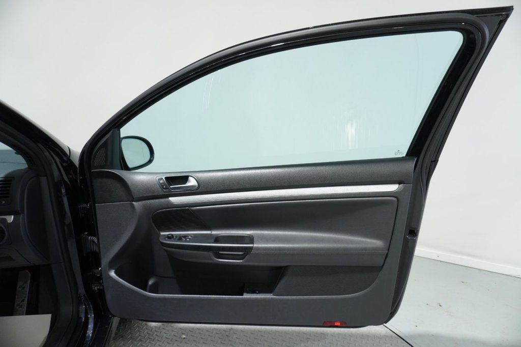 Used Volkswagen Golf 2006 for sale - 76820665: Photo 24