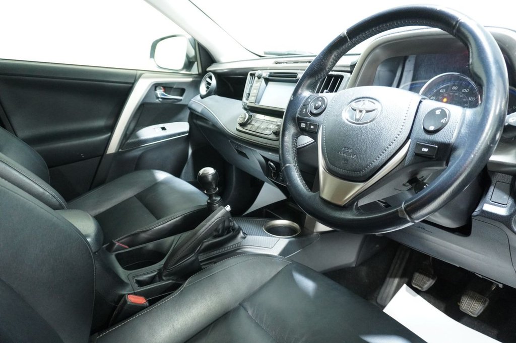 Used Toyota RAV4 2014 for sale - 76820234: Photo 11