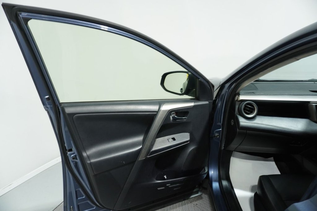 Used Toyota RAV4 2014 for sale - 76820234: Photo 31