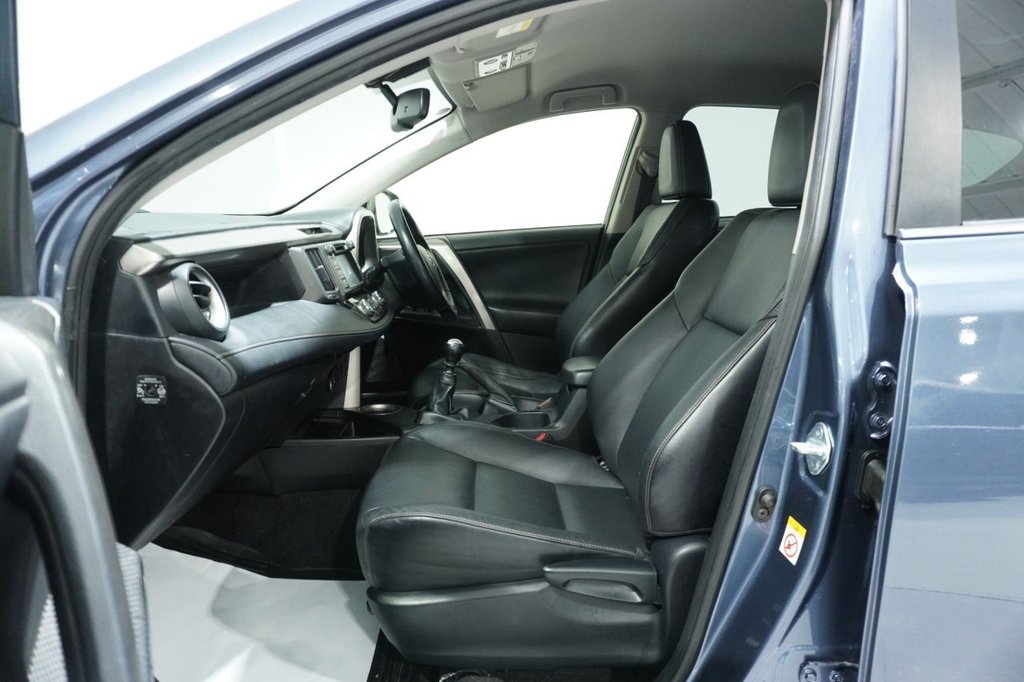 Used Toyota RAV4 2014 for sale - 76820234: Photo 47