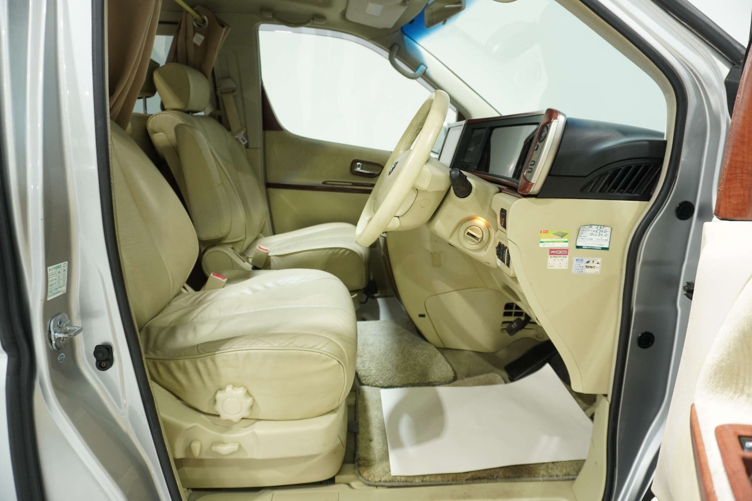 Used Nissan Elgrand 2019 for sale - 77061649: Photo 11