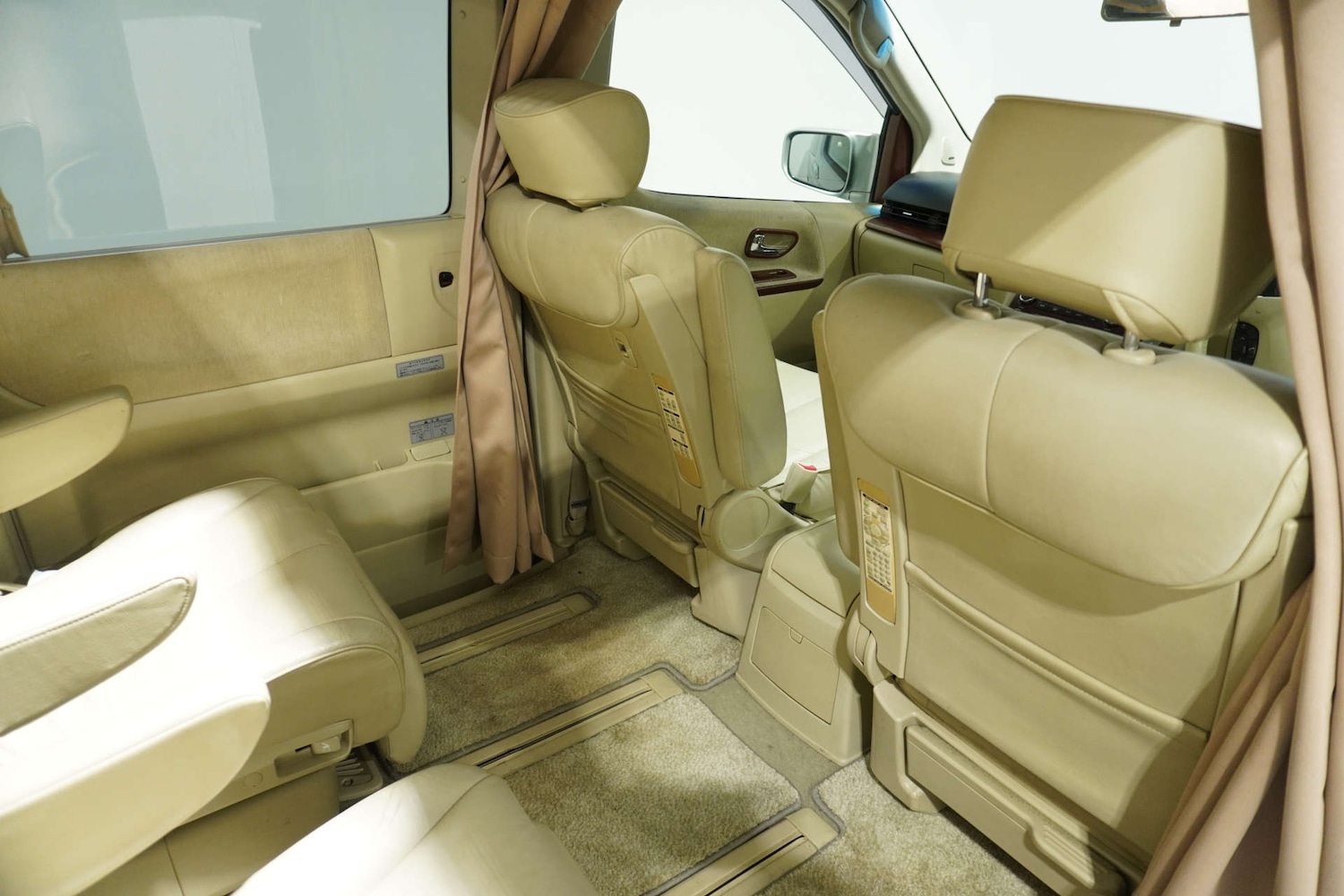Used Nissan Elgrand 2019 for sale - 77061649: Photo 13