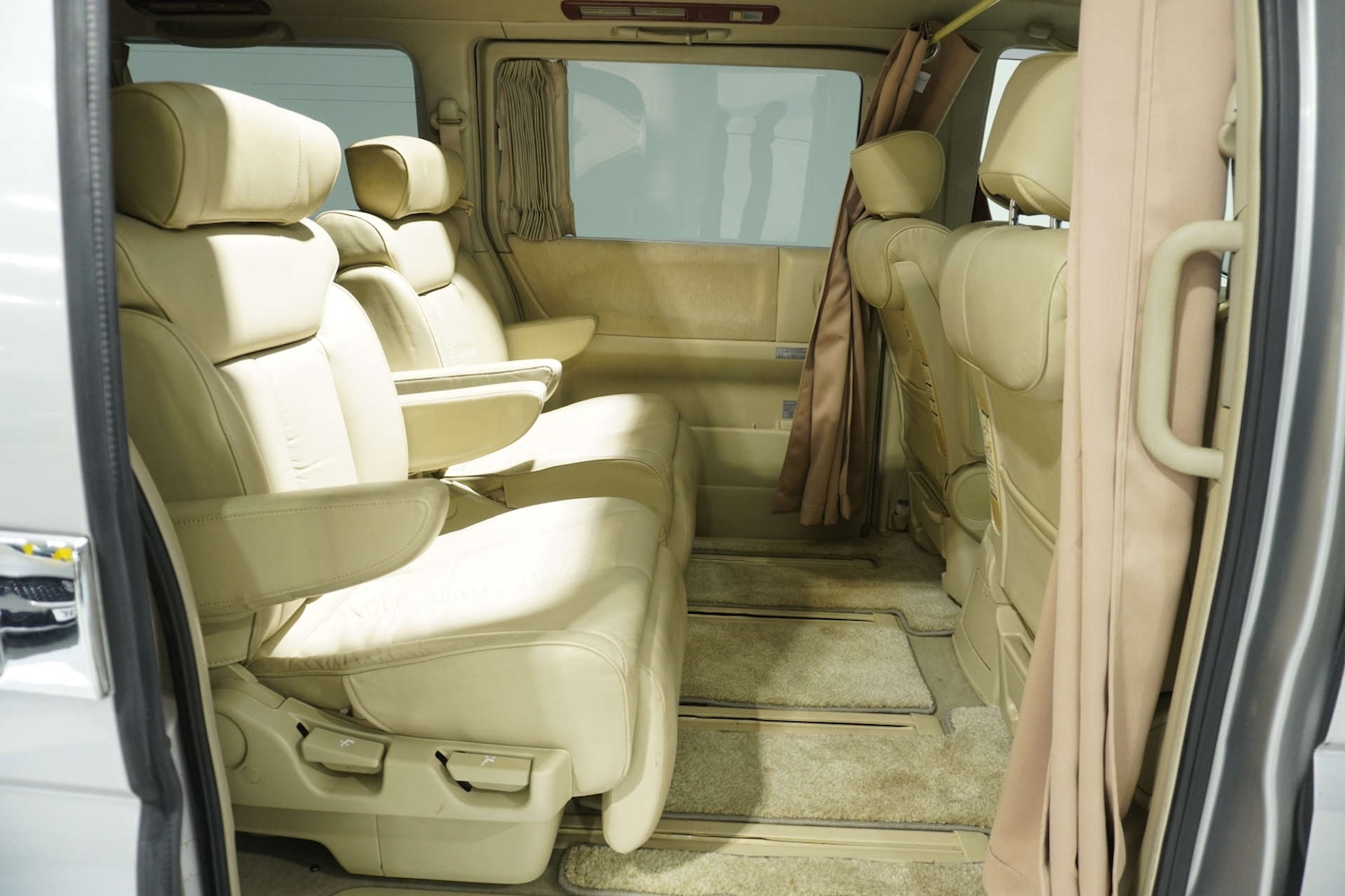 Used Nissan Elgrand 2019 for sale - 77061649: Photo 14