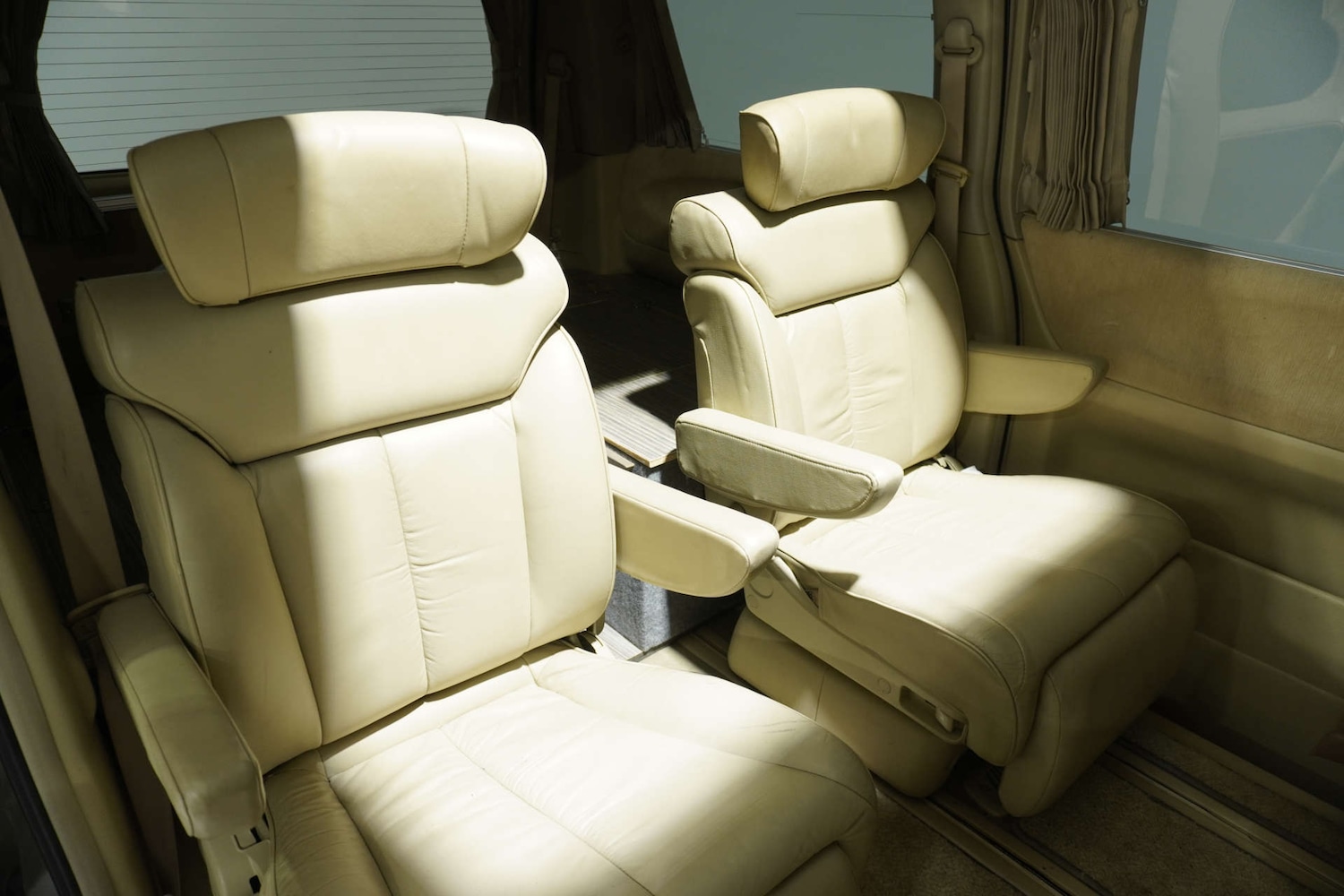 Used Nissan Elgrand 2019 for sale - 77061649: Photo 15