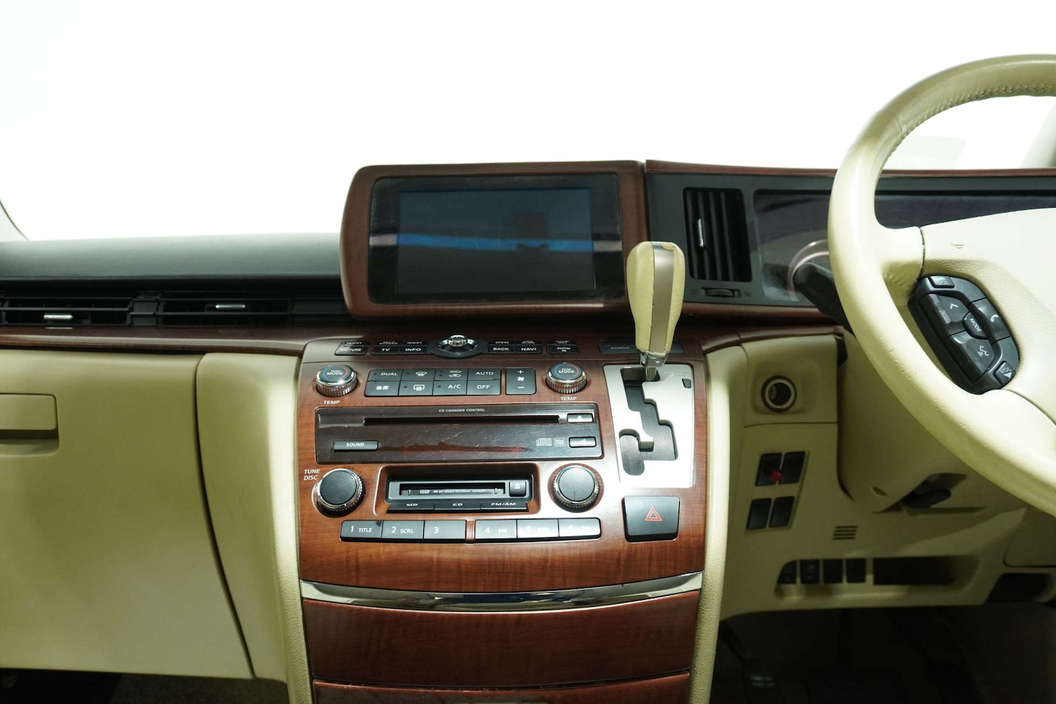 Used Nissan Elgrand 2019 for sale - 77061649: Photo 25