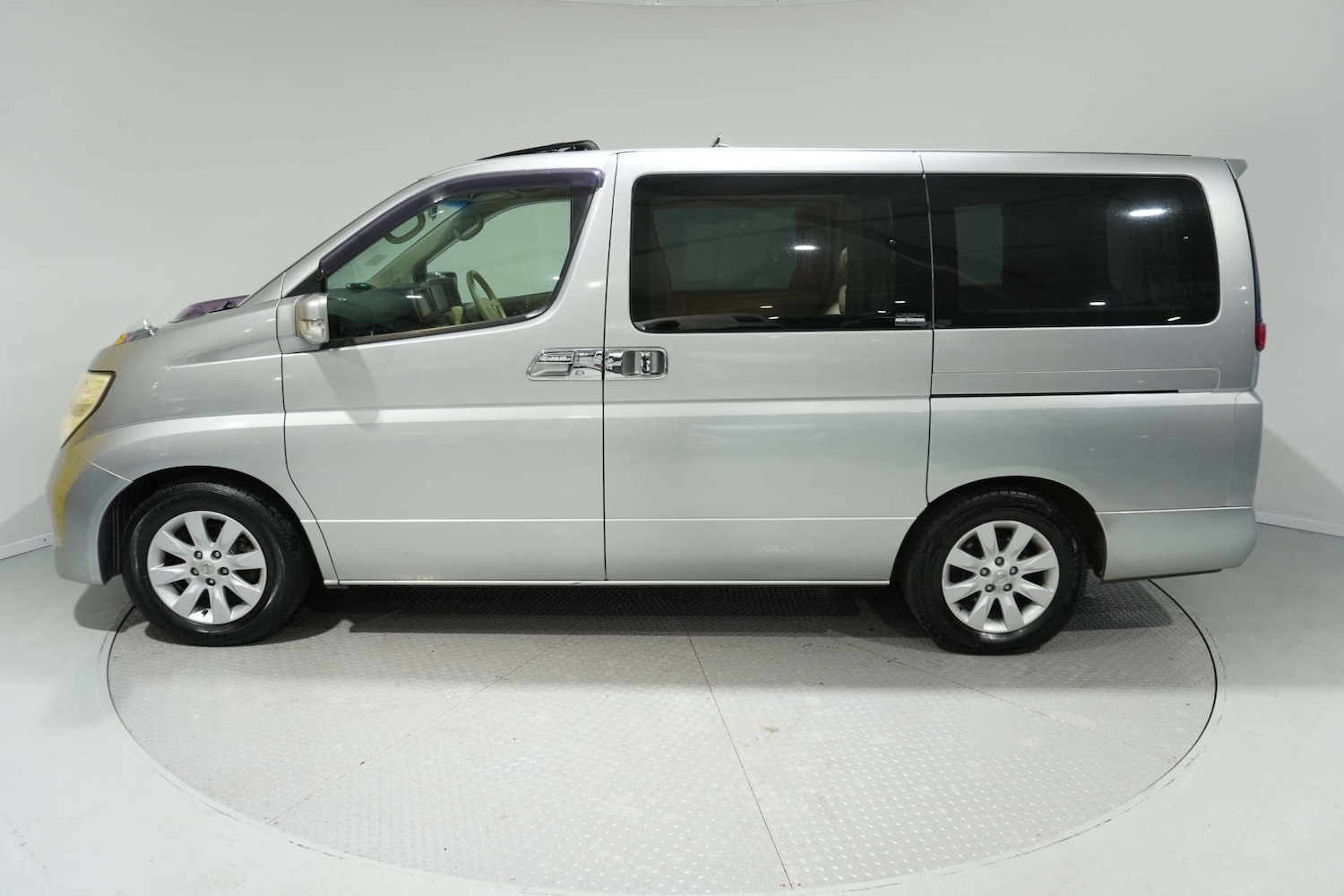Used Nissan Elgrand 2019 for sale - 77061649: Photo 27