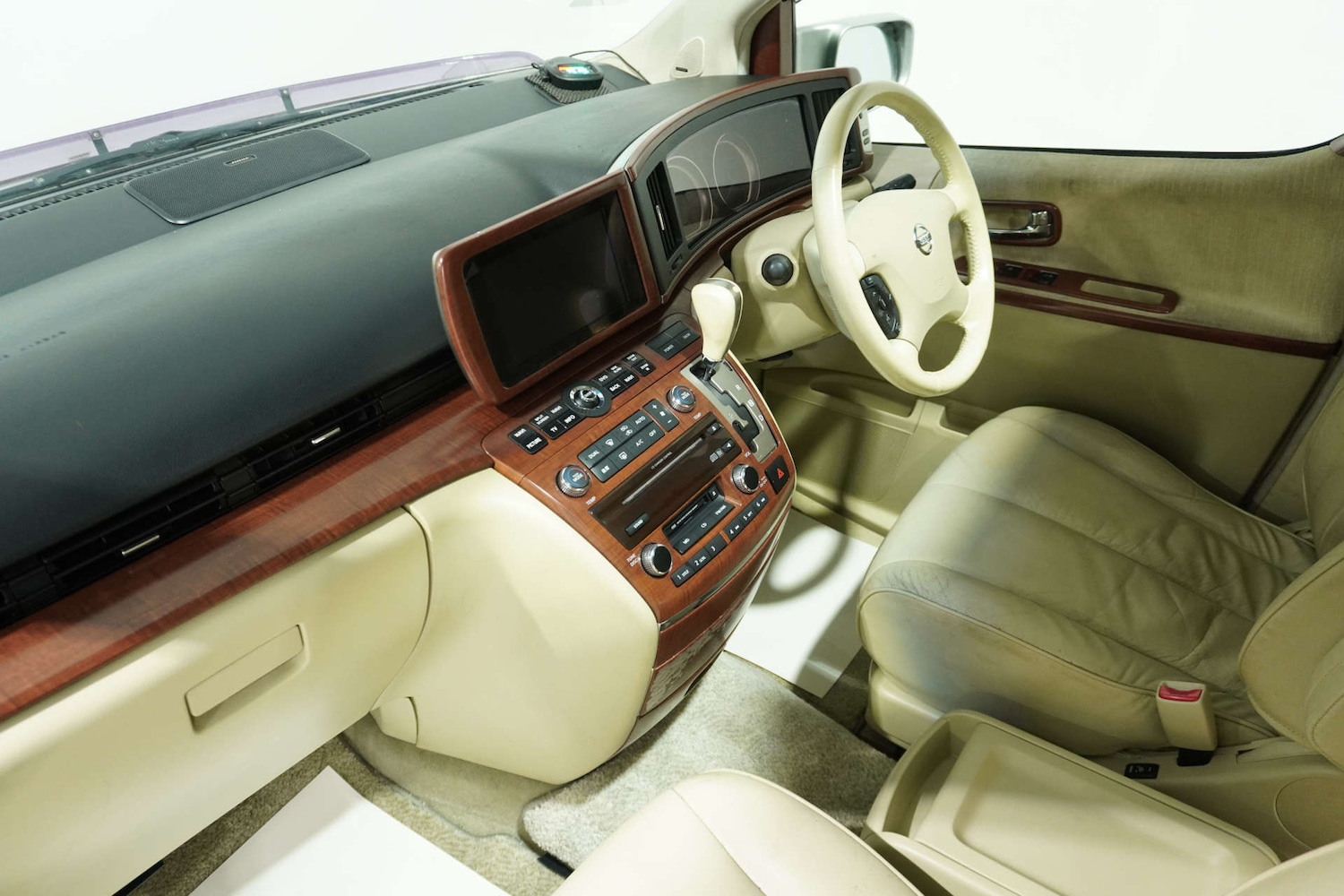 Used Nissan Elgrand 2019 for sale - 77061649: Photo 31