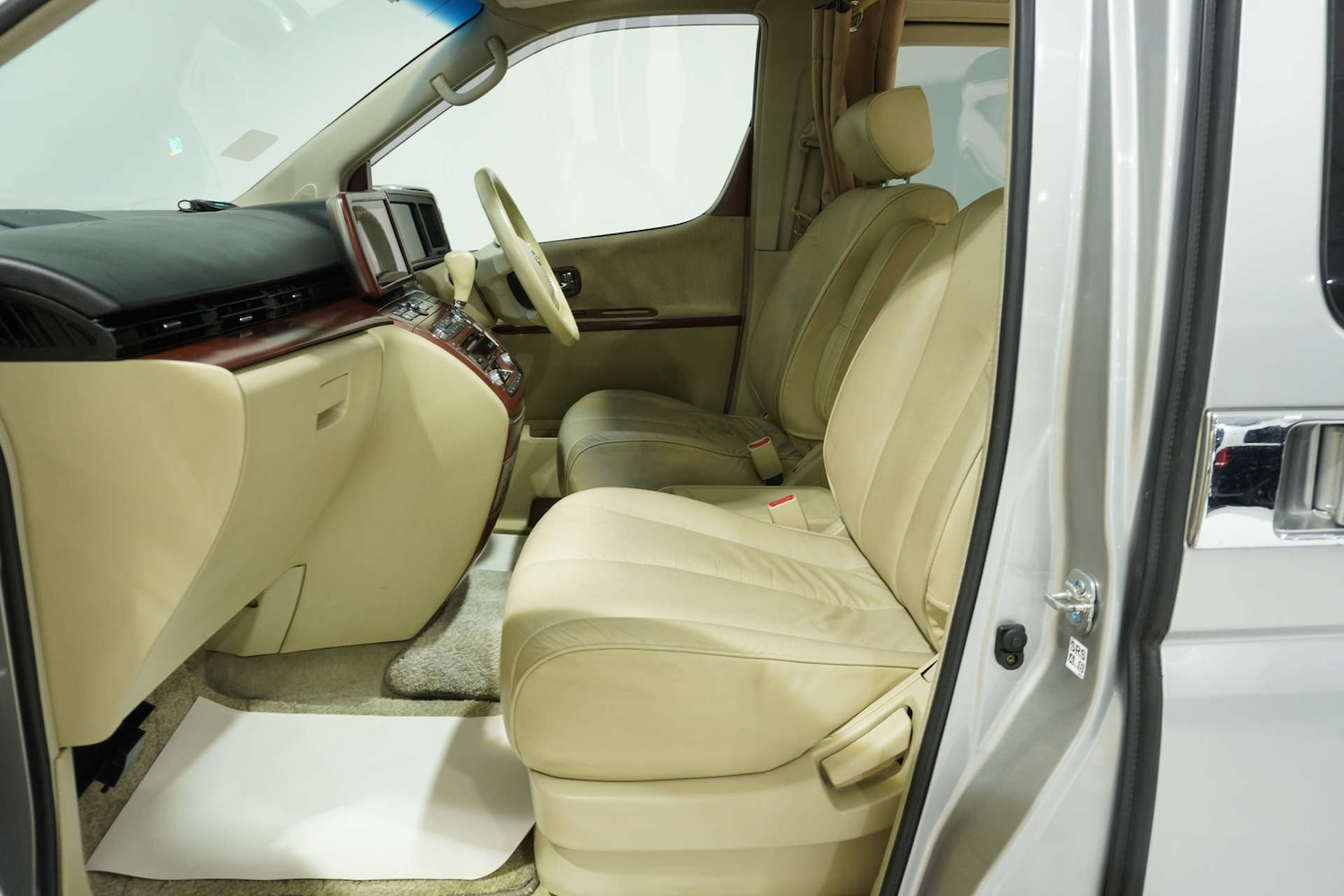 Used Nissan Elgrand 2019 for sale - 77061649: Photo 34