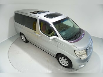 Used Nissan Elgrand undefined for sale - 77061649: Photo