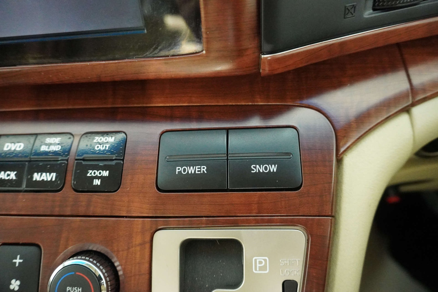 Used Nissan Elgrand 2019 for sale - 77061649: Photo 59