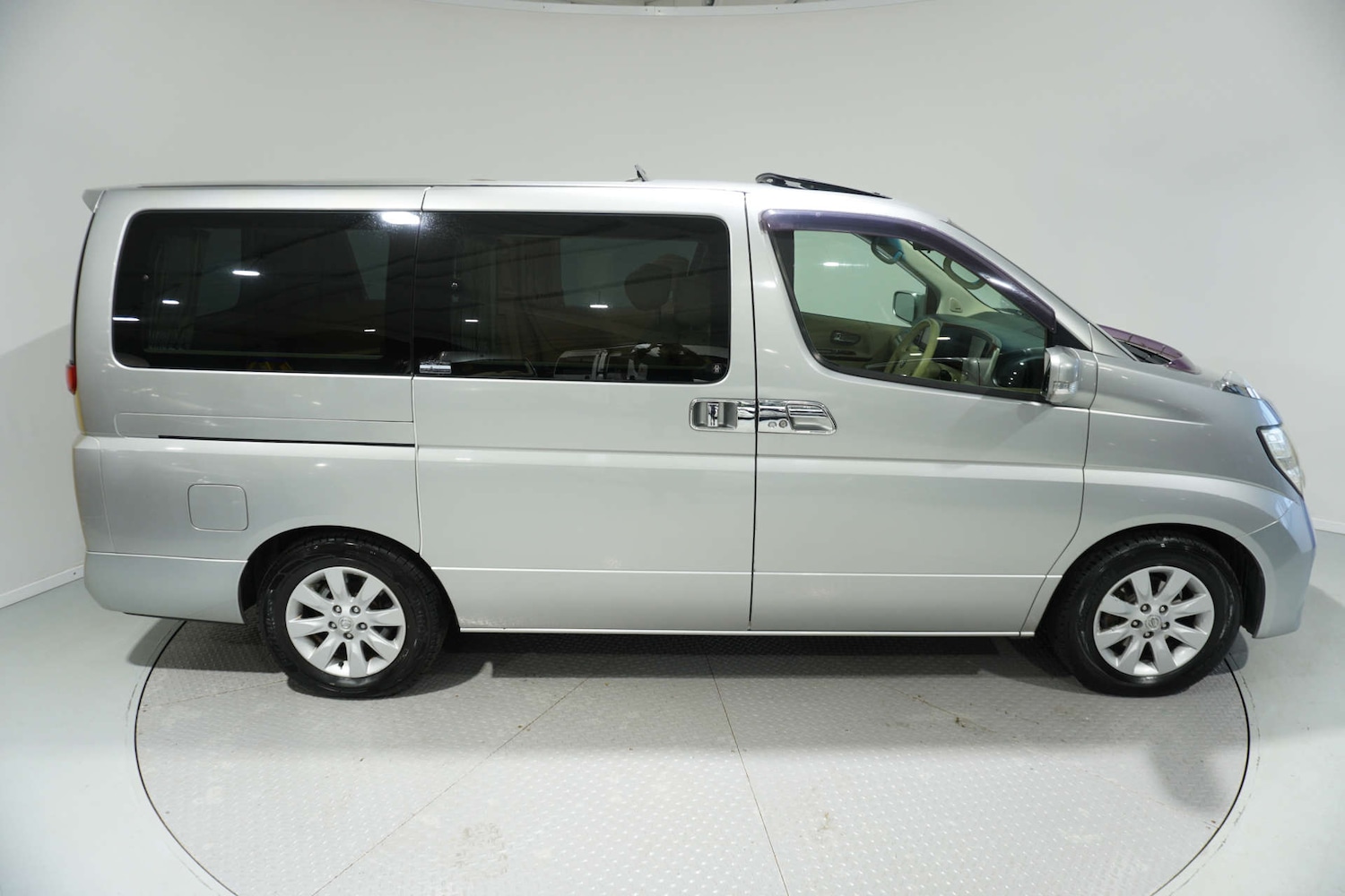 Used Nissan Elgrand 2019 for sale - 77061649: Photo 6