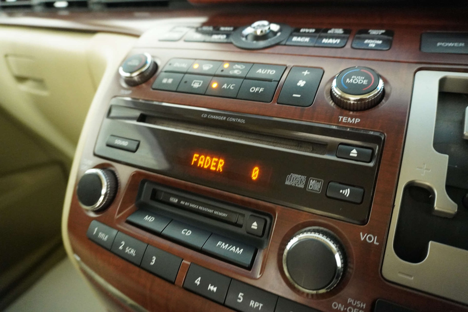 Used Nissan Elgrand 2019 for sale - 77061649: Photo 66