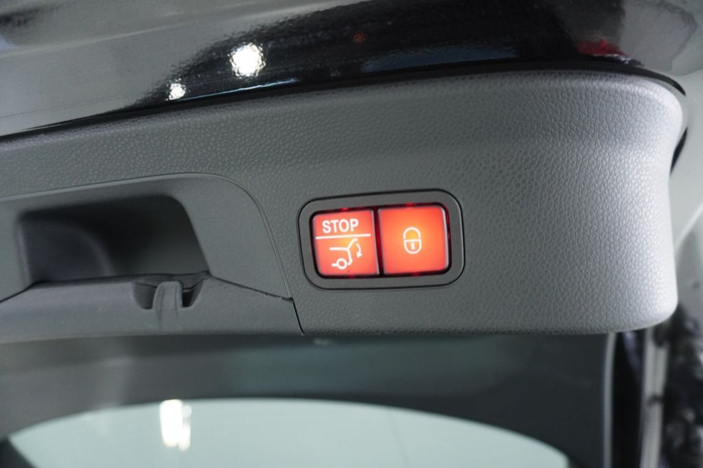 Used Mercedes-Benz GLC 2022 for sale - 76820661: Photo 25