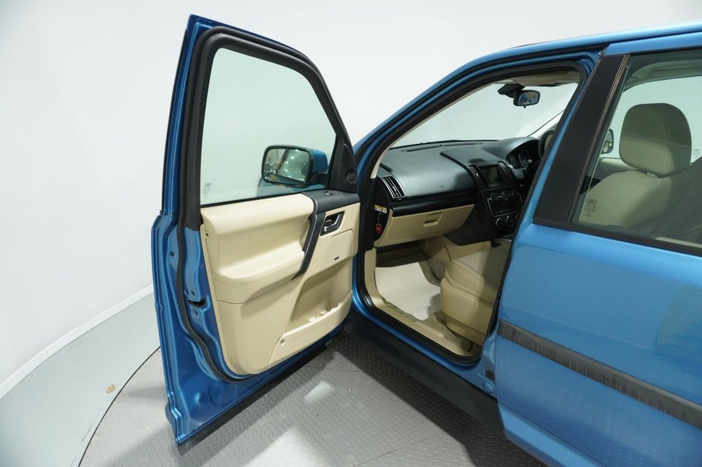 Used Land Rover Freelander 2 2013 for sale - 76820393: Photo 28