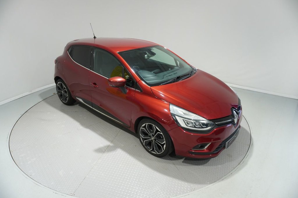 Used Renault Clio 2017 for sale - 76820664: Photo 2