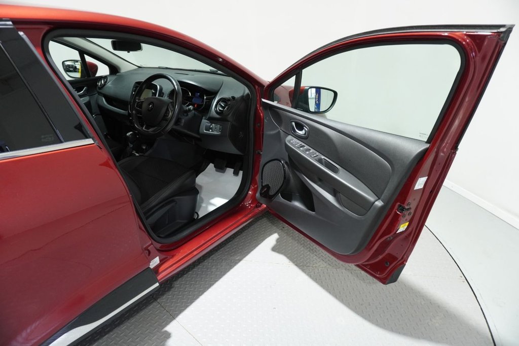 Used Renault Clio 2017 for sale - 76820664: Photo 20