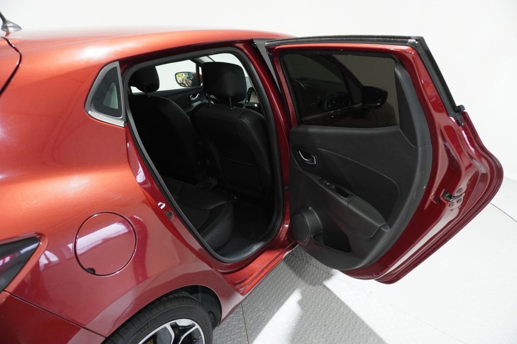 Used Renault Clio 2017 for sale - 76820664: Photo 21