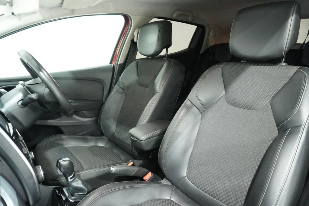 Used Renault Clio 2017 for sale - 76820664: Photo 39