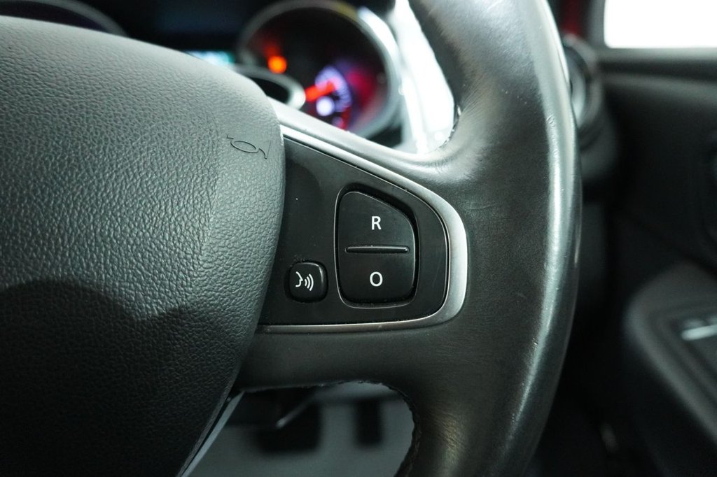 Used Renault Clio 2017 for sale - 76820664: Photo 50