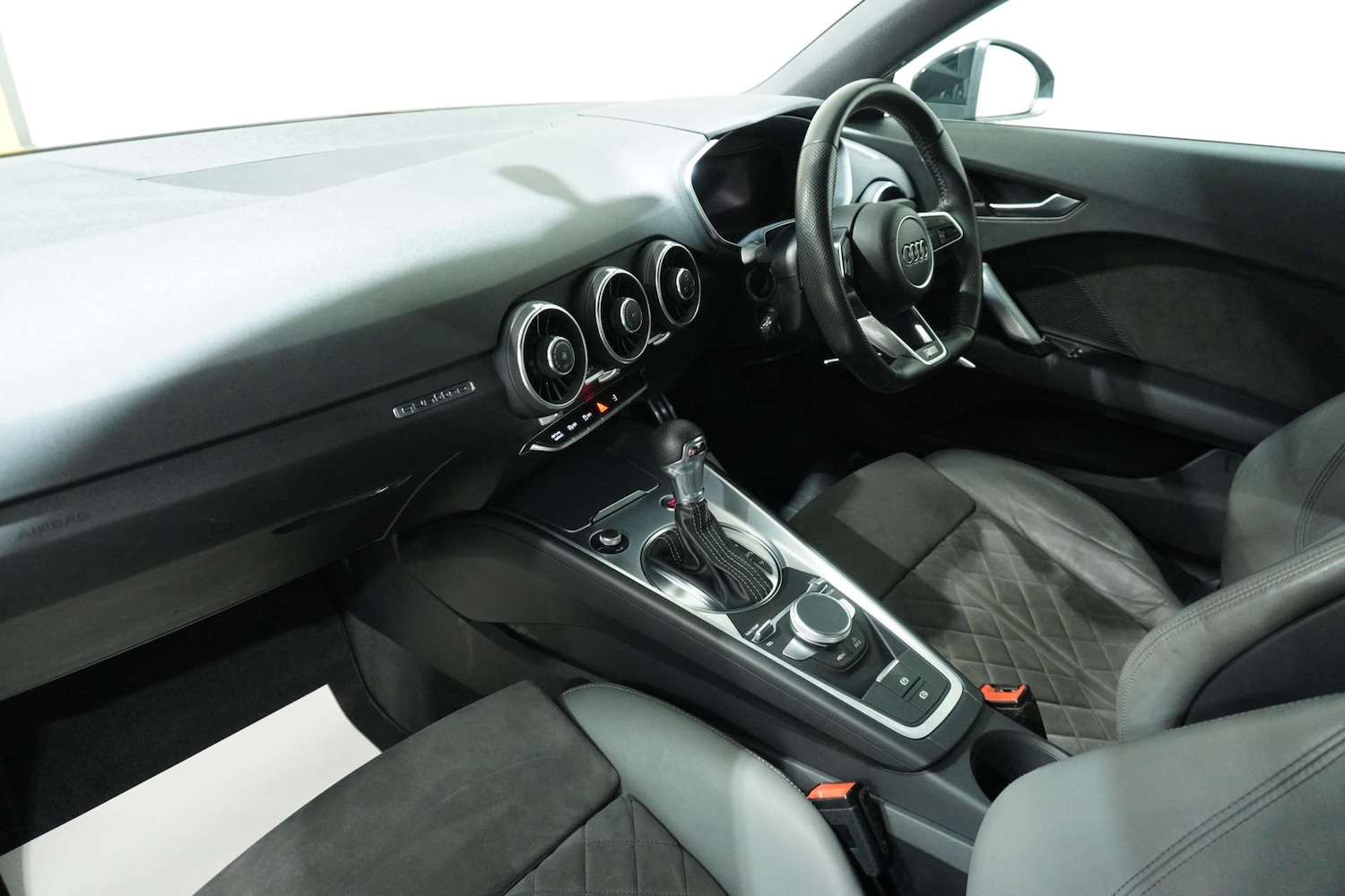 Used Audi TT 2017 for sale - 77139208: Photo 40