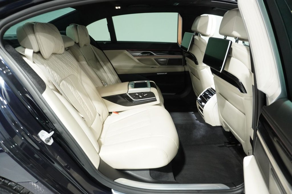 Used BMW 7 Series 2015 for sale - 76820392: Photo 15