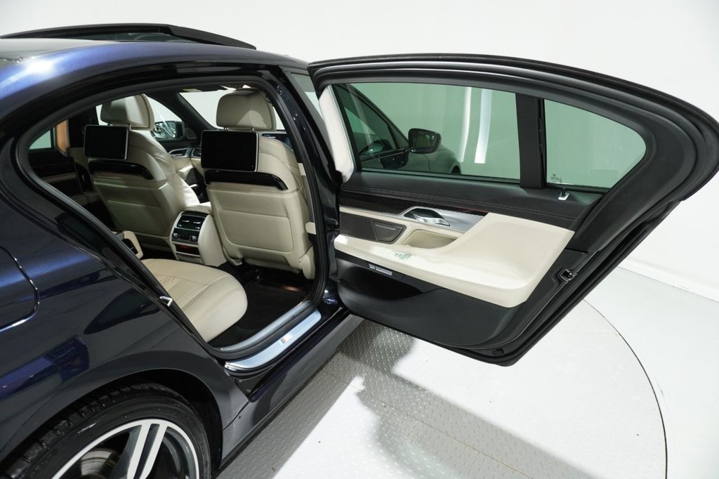 Used BMW 7 Series 2015 for sale - 76820392: Photo 26