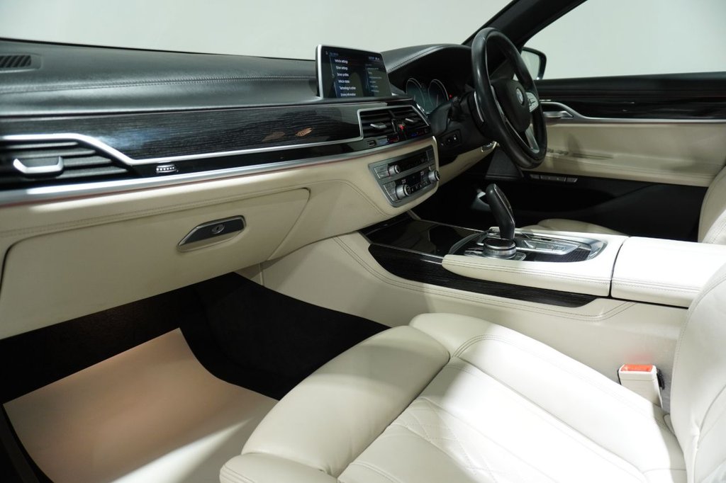 Used BMW 7 Series 2015 for sale - 76820392: Photo 42