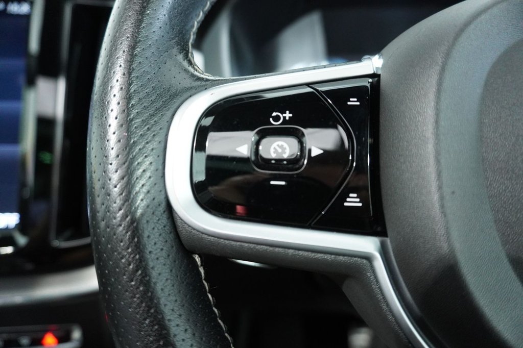 Used Volvo XC60 2018 for sale - 76820246: Photo 44