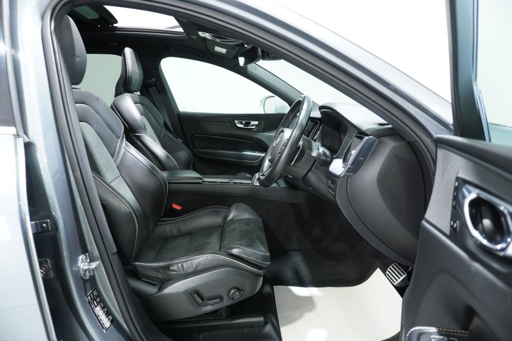 Used Volvo XC60 2018 for sale - 76820246: Photo 9