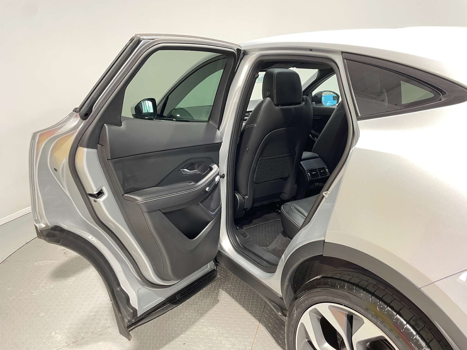 Used Jaguar E-Pace 2020 for sale - 77974178: Photo 13